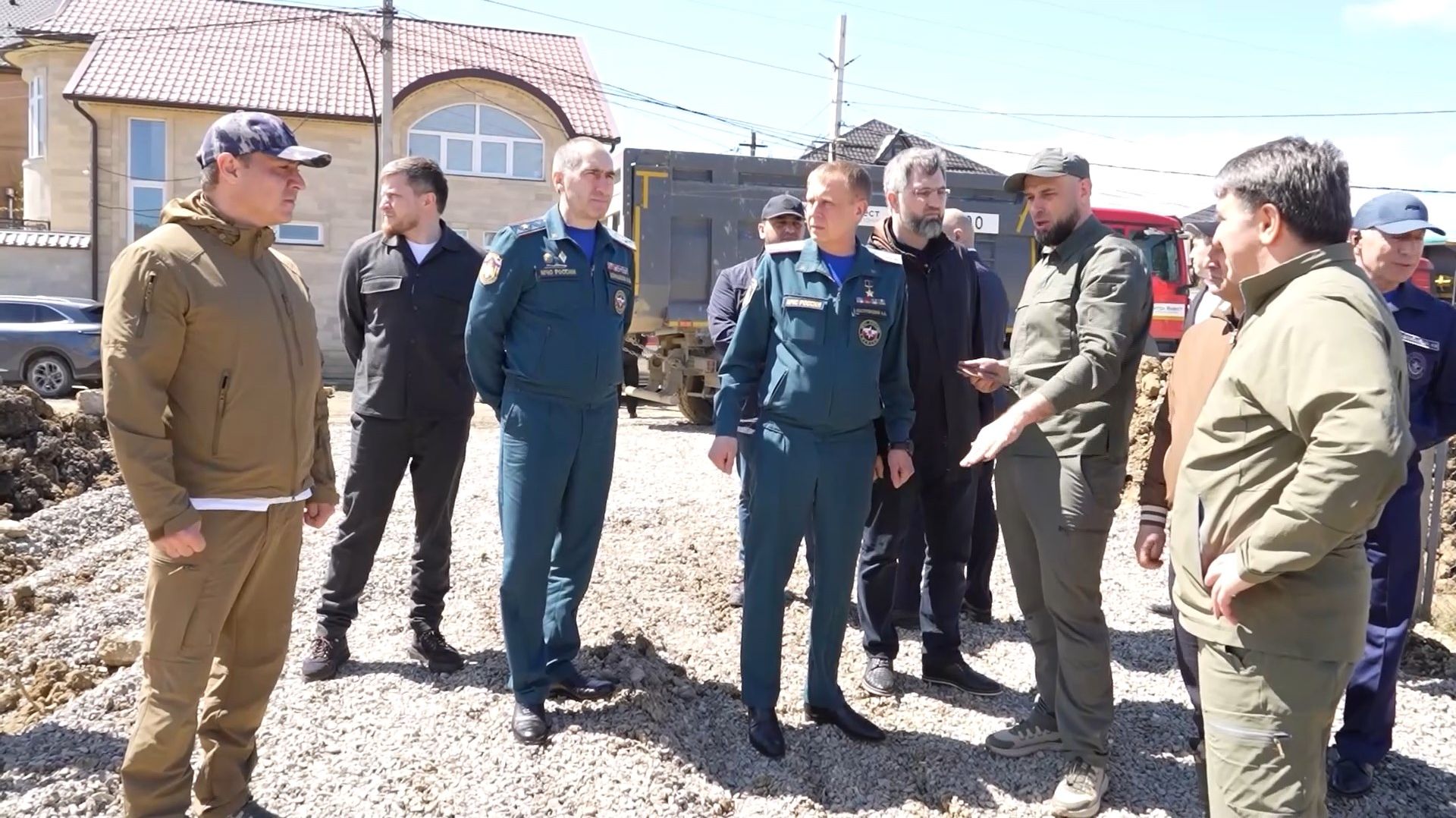 Джамбулат Салавов и Алексей Кострубицкий осмотрели пострадавшие от подтоплений районы Махачкалы