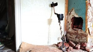 ЧТО ПРЯЧЕТСЯ В СТАРОЙ ЗОЛЕ? ПЕЧНОЙ ПОИСК В ЗАБРОШЕННОМ ДОМЕ.  коп 278