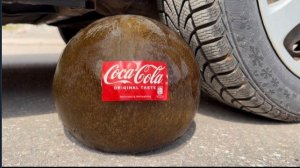 ЛЕДЯНОЙ ШАР ИЗ КОЛЫ ПРОТИВ КОЛЕСА. ВЫДЕРЖИТ ЛИ ОН?