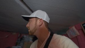 Я Нашёл Туннель, Где Живут 100 Семей (Филиппины)