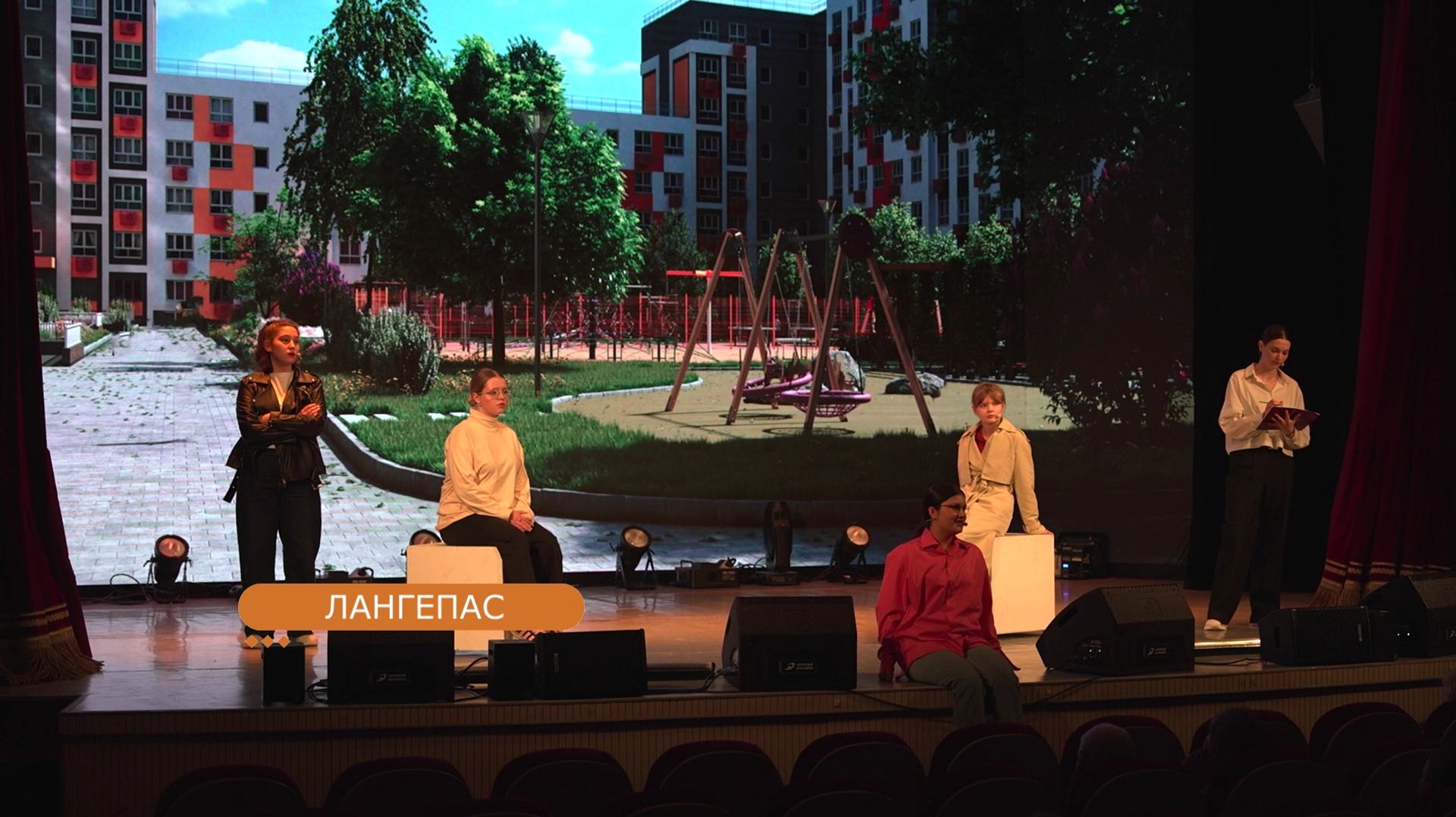 Театральная студия «Зеркало» из Лангепаса собрала друзей на свой юбилей