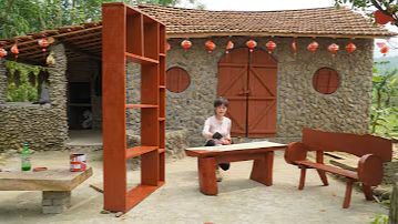 Сделала столы, стулья и шкафы для хранения кухонной посуды для еды.