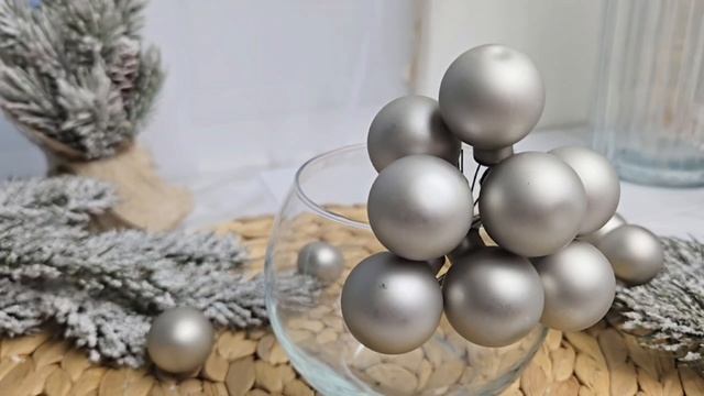 ГРОЗДЬ стеклянных матовых шариков на проволоке 12 шаров по 25 мм цвет: туманное серебро 2000706