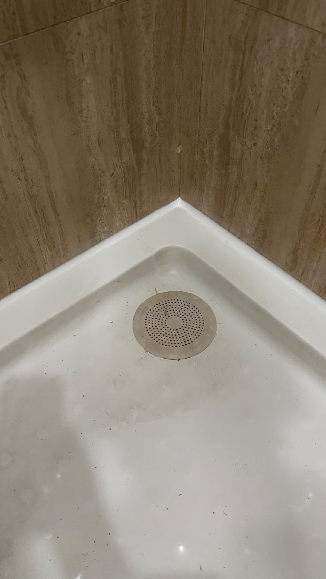 Замена герметика душевого поддона , удаление грибка , плесени