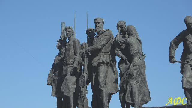 Монумент героическим защитникам Ленинграда.