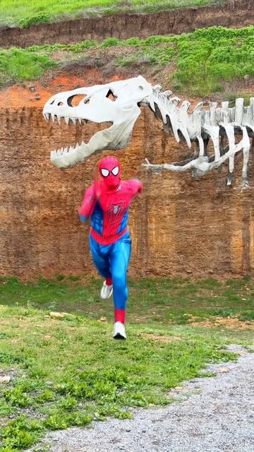 Where is Spider-Man running? #spiderman