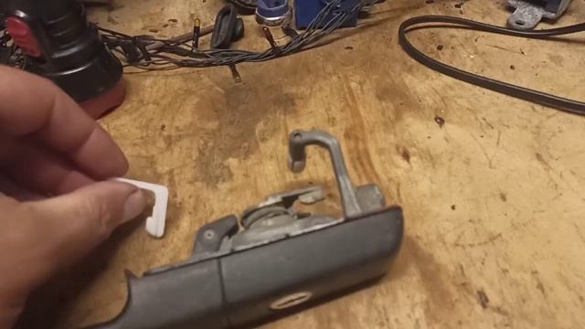 Как продлить и уберечь дверную ручку б3 пассата от быстрой поломки. Почему ломаются ручки б3 пассата