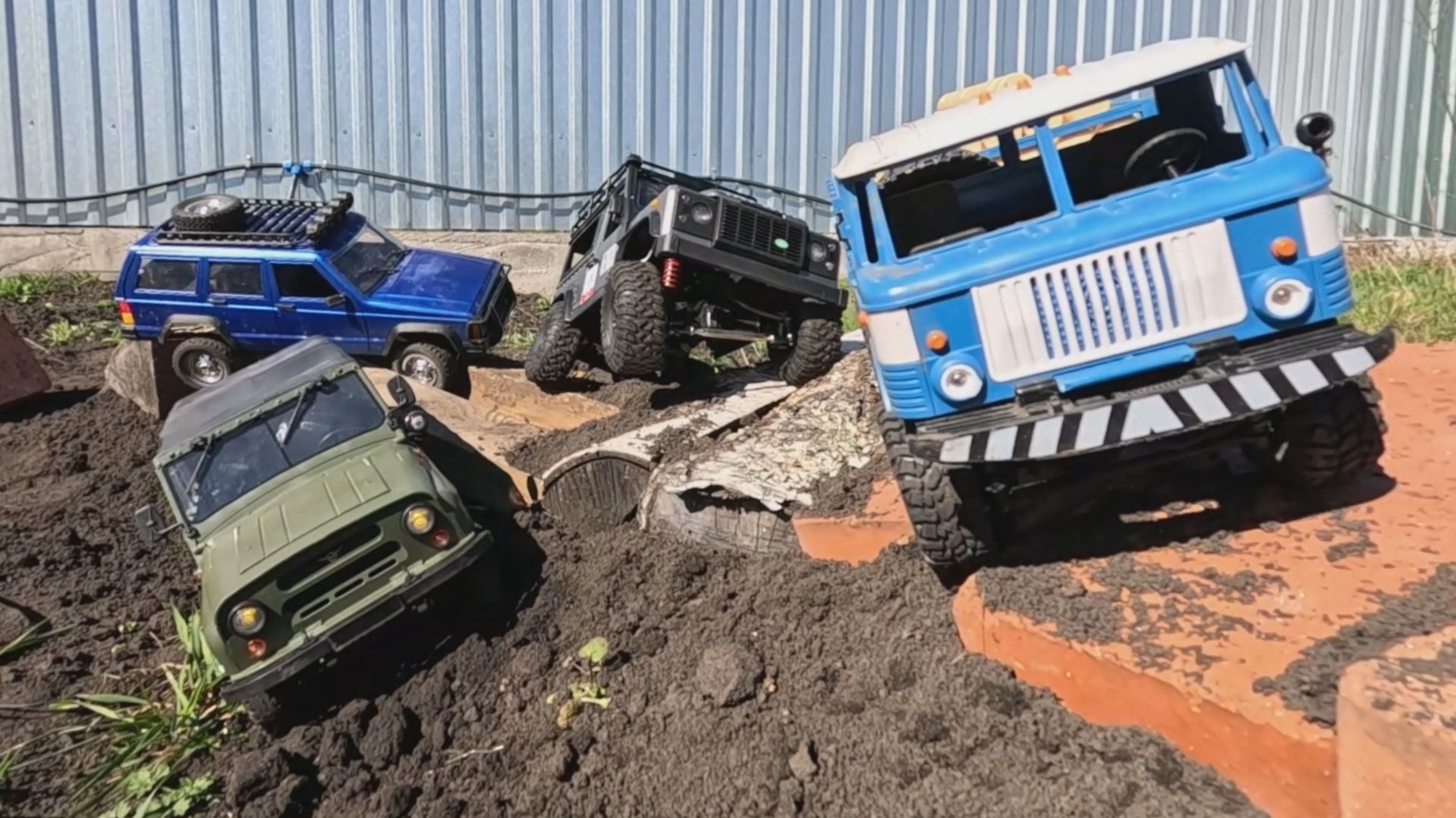 Радиоуправляемые машины на сложных испытаниях  Трофи не для всех.