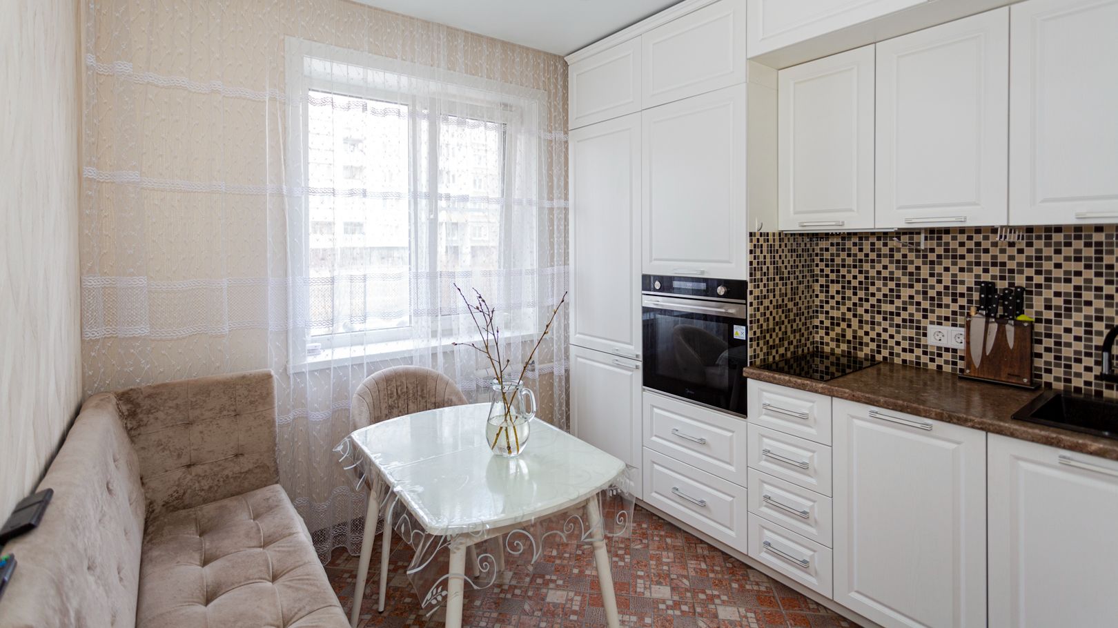 Авиаторов 103