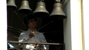 Звон на колокольне храма прп. Сергия Радонежского в Крапивниках, г. Москва