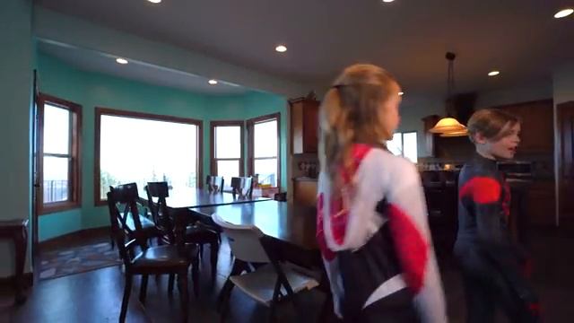 Человек-паук против хитрого злодея: супергеройская схватка за возвращение сил