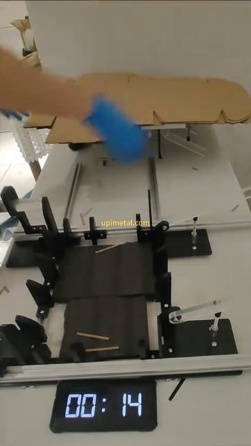 Экономия труда с приспособлением для складывания коробок Upimetal