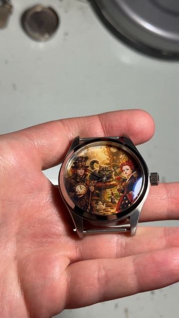 Часы Алиса в стране чудес эмаль (сапфир+сталь)