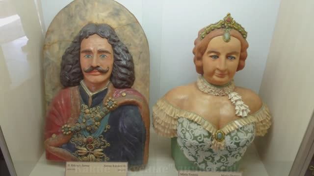 Венгрия: замок Гёдёллё и Музей марципанов.