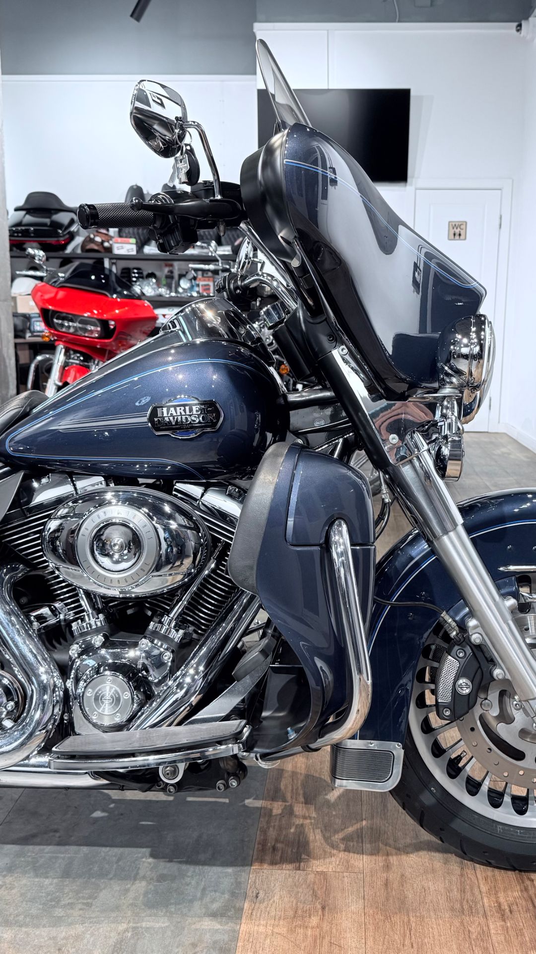 2009 HD Electra Glide Dark Blue Pearl 14K (VIN *5HD*9075)