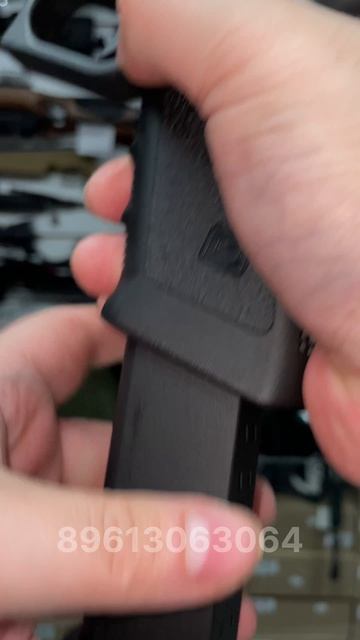 Страйкбольный пистолет KJW Glock G17 GBB GAS Black металл. затвор