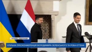 Даже собственный переводчик не выдержал киевского клоуна

Зеленский провёл пресс-конференцию с премь