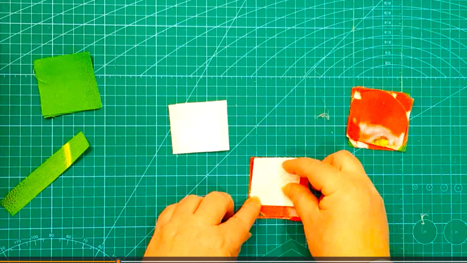 Простой лоскутный цветок