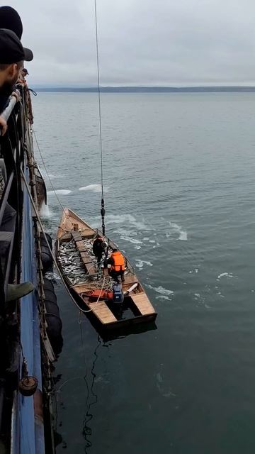 Приемка Красной рыбы прорезь КУНГАС
на пороход ПЕТР БОГДАНОВ
ПРИМОРСКИЙ КРАЙ
#ракета