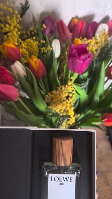 С 8 Марта вас, дорогие девушки ❤️ Как вам мой подарочек маме?  #8марта #духивподарок #цветыидухи