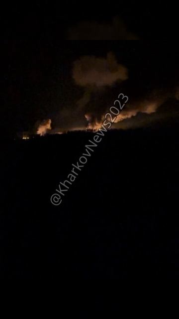 🇺🇦💥В Люботине Харьковской области прозвучала серия взрывов.
📸На фото вид на Люботин из Харькова…