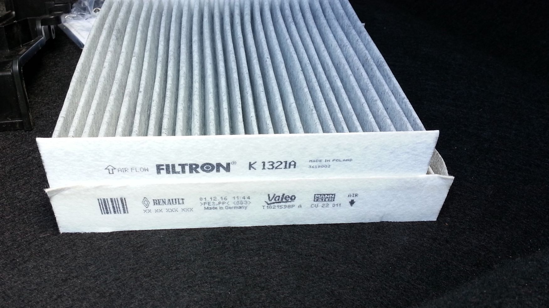 Как установить салонный фильтр на Рено Каптюр