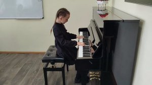 Кауцель Екатерина 1 кл, 9 лет МБУ ДО "ДШИ Бийского района", И.С. Бах Менуэт Соль мажор.mp4