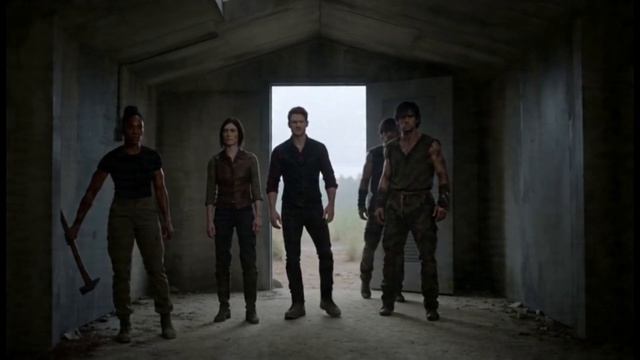 ГИГАНСКИЕ МОМО ГАПАЛИ НА ГОРОД. СТРАШИЛКИ.