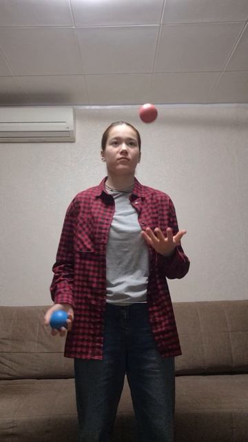 Как научиться жонглировать за 5 минут