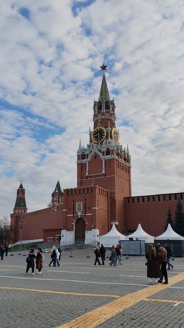 Мәскәү ваҡыты!