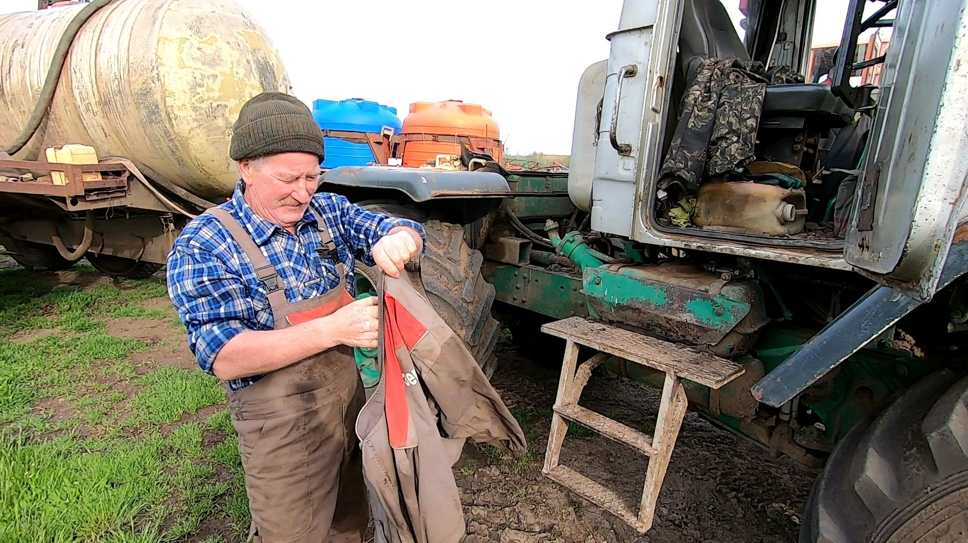 Виктор Анатолич вышел на ремонт дорог, ну и в результате сам не обошелся без ремонта!