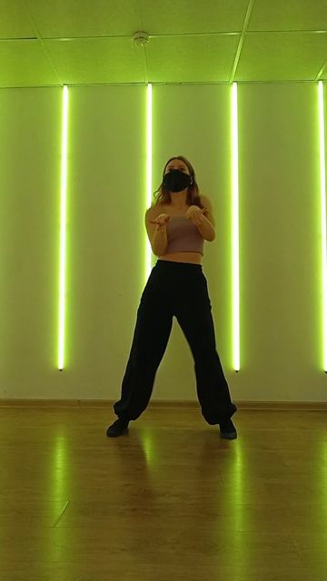 Boom Boom Momoland shorts kpop