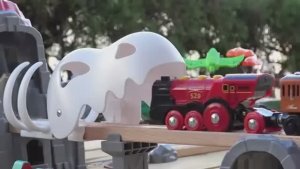 Для детей. Паровозик томас и его друзья. Игрушки для детей