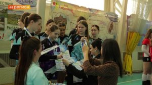 ЖЕНСКИЕ СОРЕВНОВАНИЯ ПО ВОЛЕЙБОЛУ «ИГРАЕМ ЗА СВОИХ» ЗАВЕРШИЛИСЬ В ЕЛИЗОВСКОМ РАЙОНЕ • НОВОСТИ