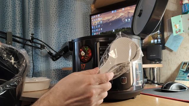 Готовит сама, моет сама? Нет, но греет и откладывает старт! REDMOND RMC-M52