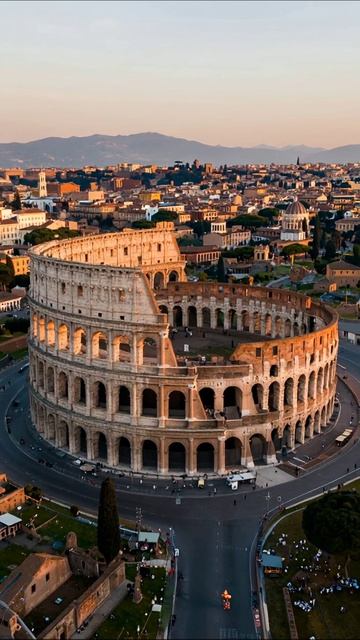 Колизей: Величие древнего Рима #Италия #История #Путешествия