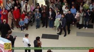 Более 200 человек приняли участие в пасхальном флешмобе в городе Пскове