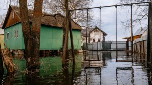Сотни приусадебных участков удалось освободить от паводковых вод за сутки в российских регионах