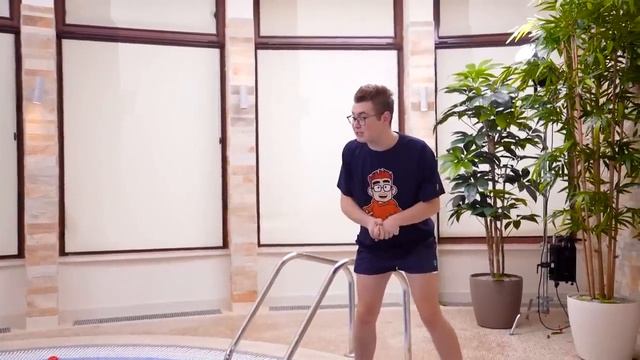 КТО ПОСЛЕДНИЙ ПОКИНЕТ ЛЕДЯНОЙ БАССЕЙН ЧЕЛЛЕНДЖ ! Видео Влада Бумага а4 А 4 Bumaga