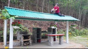 Отливаю бетонные колонны для кровли кухни. Завершаю строительство новой кухни. Серия 50. Се