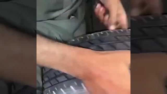 Как обновляют резину в Пакистане. Они думают, что видимо еще походит.