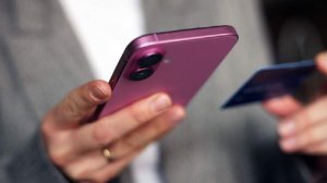 10 млн россиян придется отчитываться перед налоговой за переводы на карту