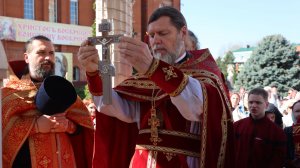 Пасхальный крестный ход и молебен в честь иконы «Живоносный источник»