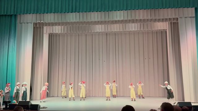 Самуил Маршак Курочка Ряба. 1 класс театрального отделения СПб ДШИ им. М. И. Глинки