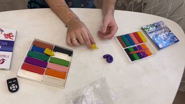 Папа Ваня - лепим улитку ( уроки для самых маленьких детей)