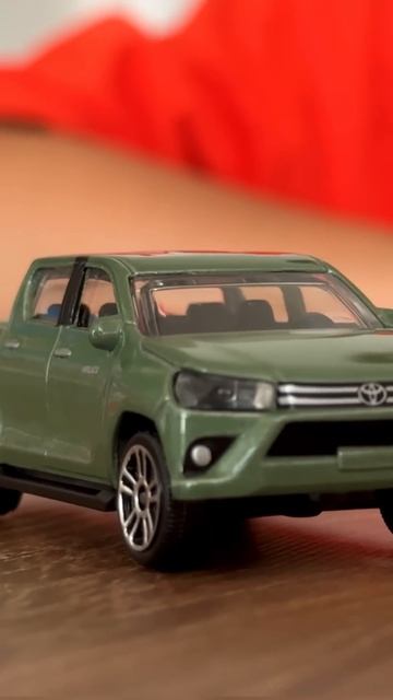 @Mark-Production проводит распаковку новой машины Toyota 🛻.