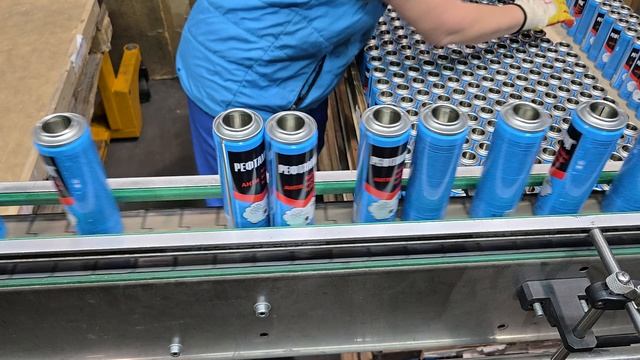 Конвейер на заводе