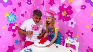 Nastya teaches dad how to be creative