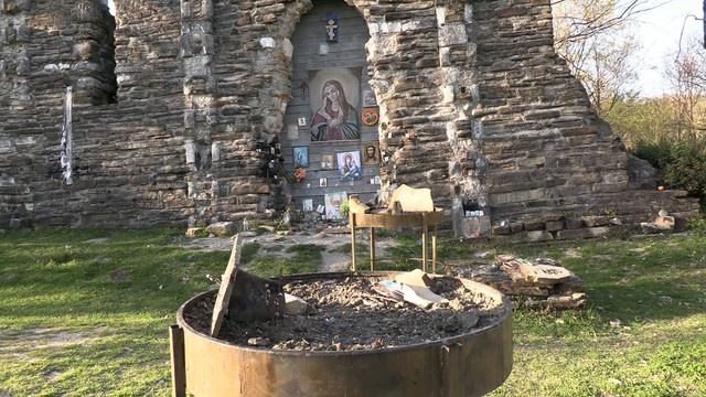 Археологический памятник в Сочи - Лооский храм. Руины.