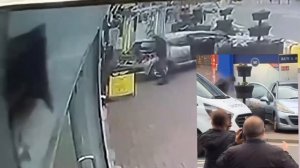 Грабители в масках протаранили машиной ломбард и вынесли оттуда золото. Это произошло на оживлённой